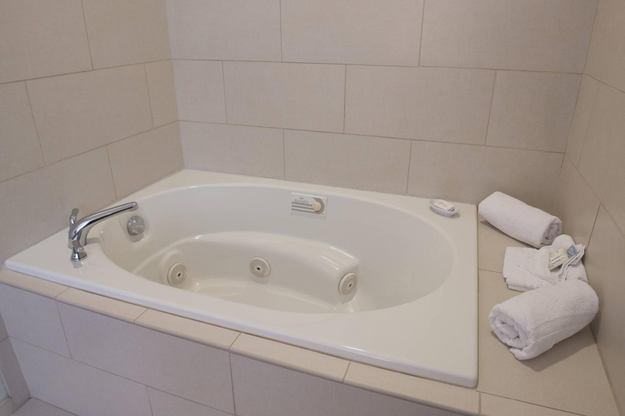 Springhill Suites By Marriott Logan Εξωτερικό φωτογραφία