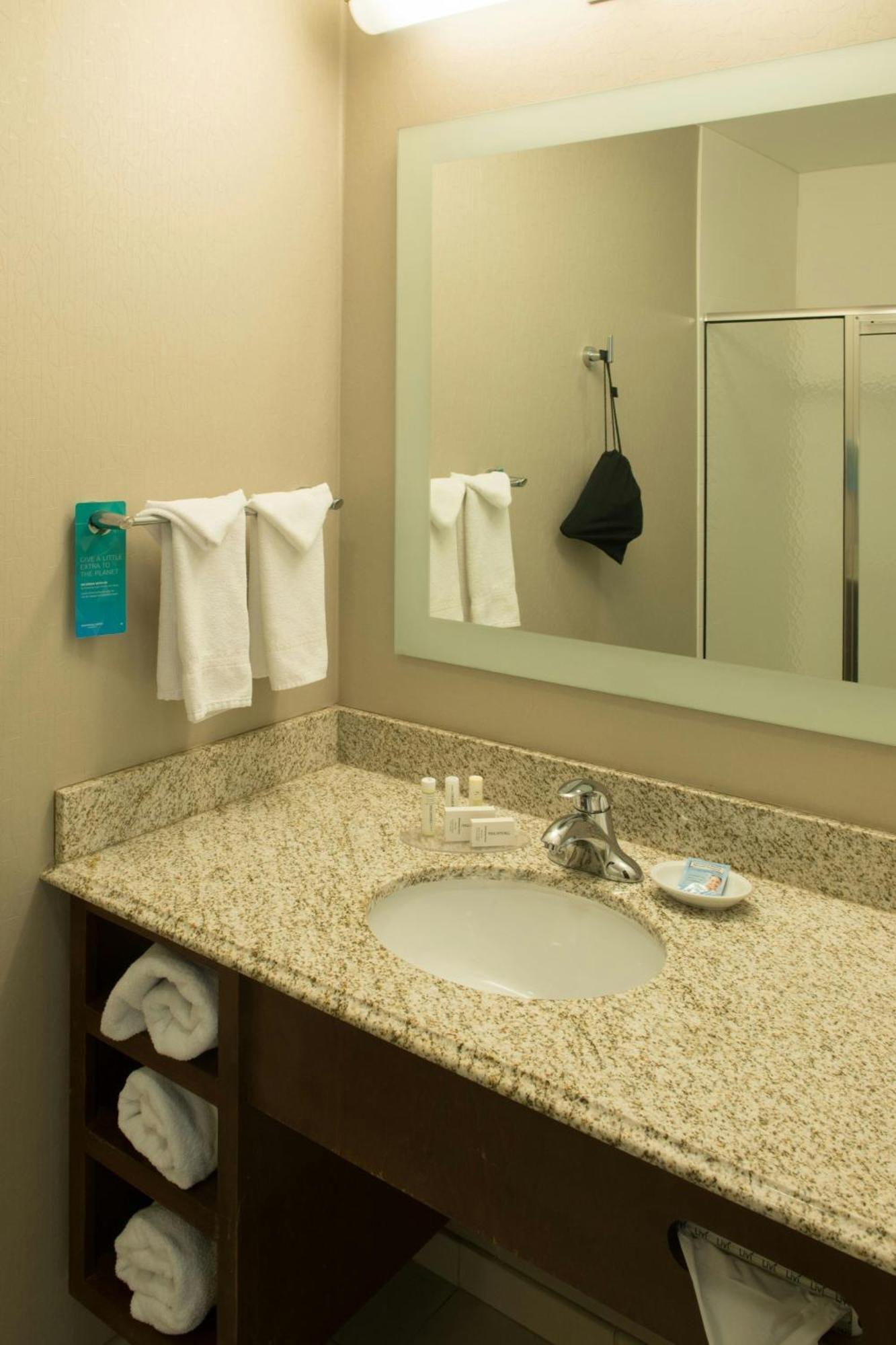 Springhill Suites By Marriott Logan Εξωτερικό φωτογραφία