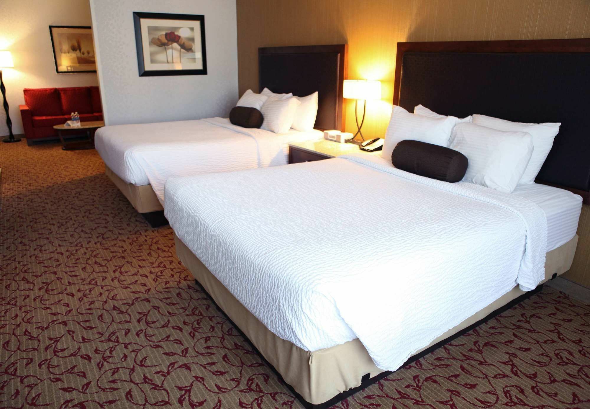 Springhill Suites By Marriott Logan Εξωτερικό φωτογραφία